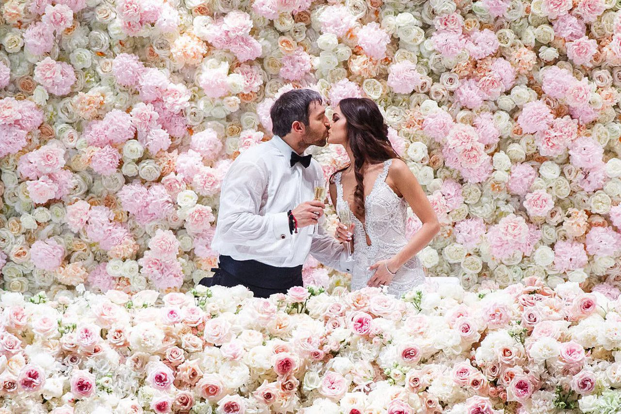 Александр Овечкин и Анастасия Шубская устроили шикарную свадьбу