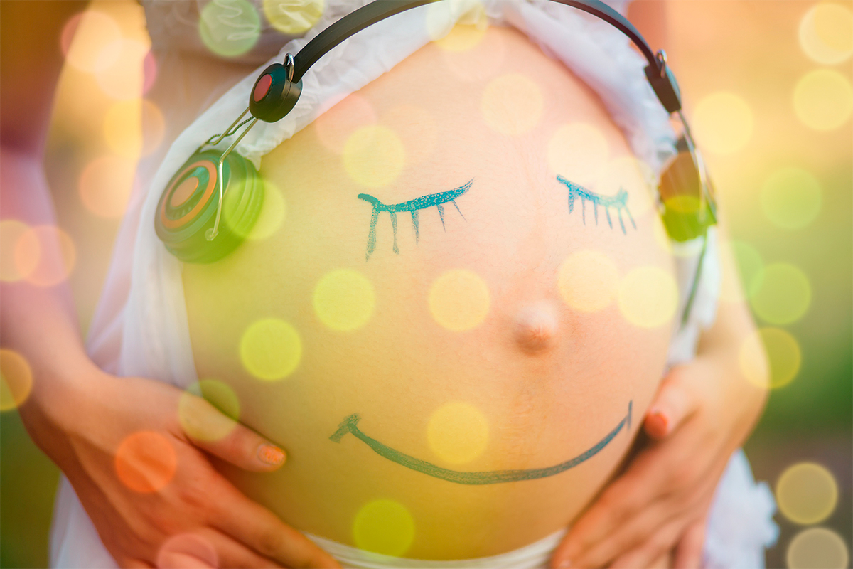 Анекдот из жизни. Жена говорит мужу: Дорогой, я рожаю...