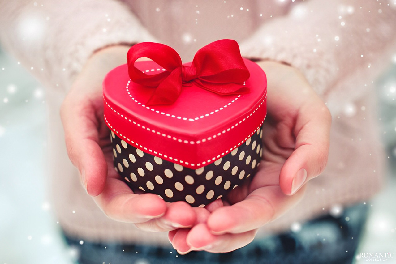 Топ-10 самых лучших подарков для девушек на 14 февраля: список