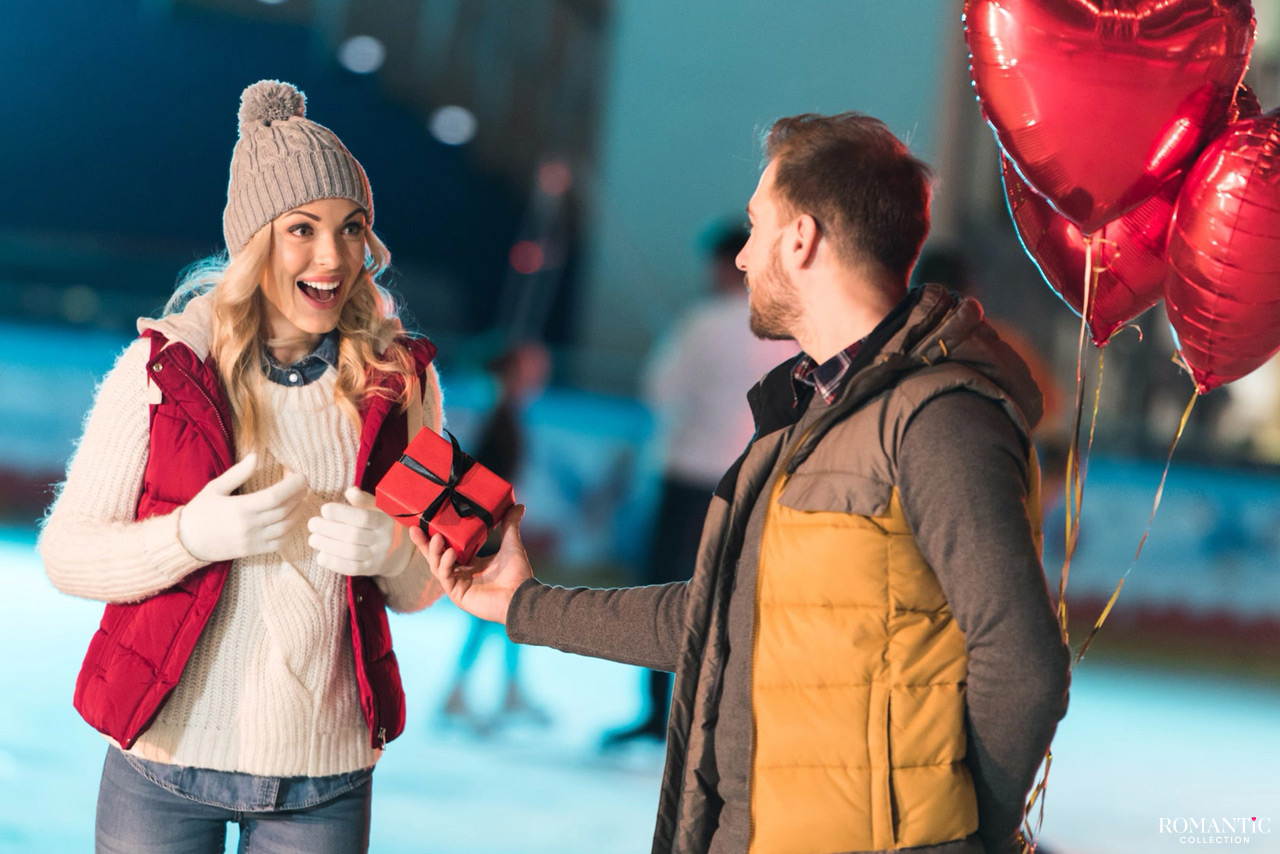Предложение руки и сердца на катке