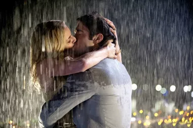 Любовь к двоим приходит сразу и одновременно