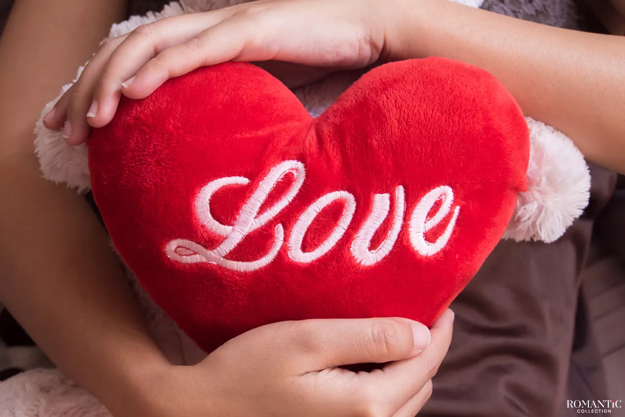 День святого Валентина: Подушечка с именем любимого