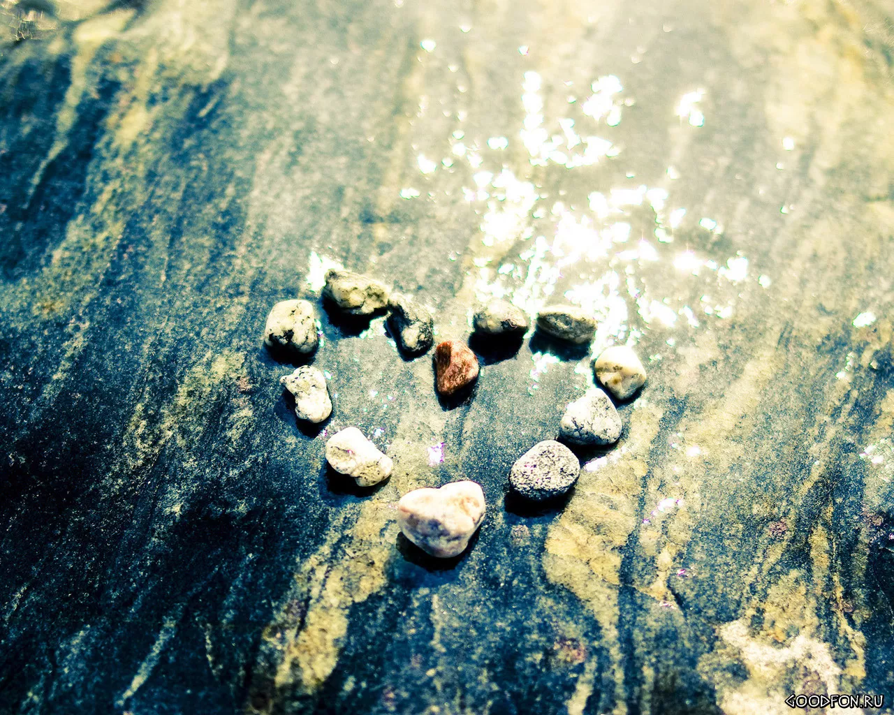 Сердце из камней