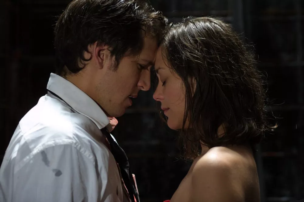 Влюбись в меня, если осмелишься