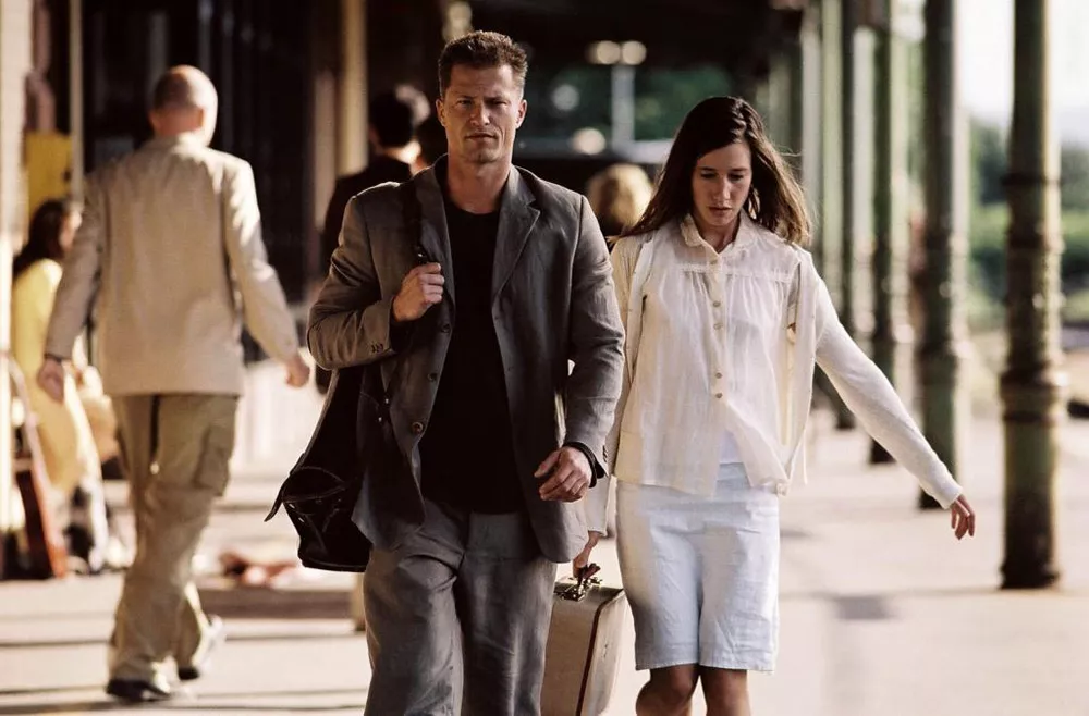 Босиком по мостовой