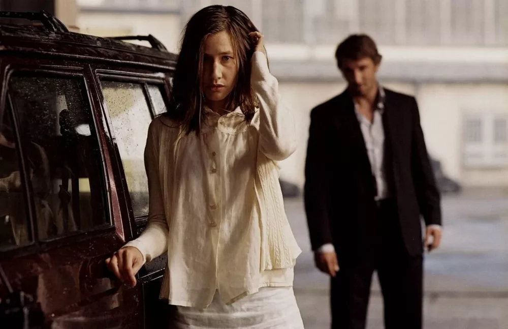 Босиком по мостовой