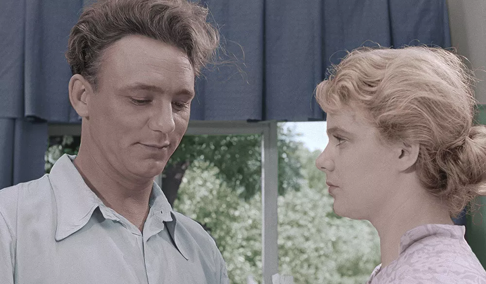 Весна на Заречной улице