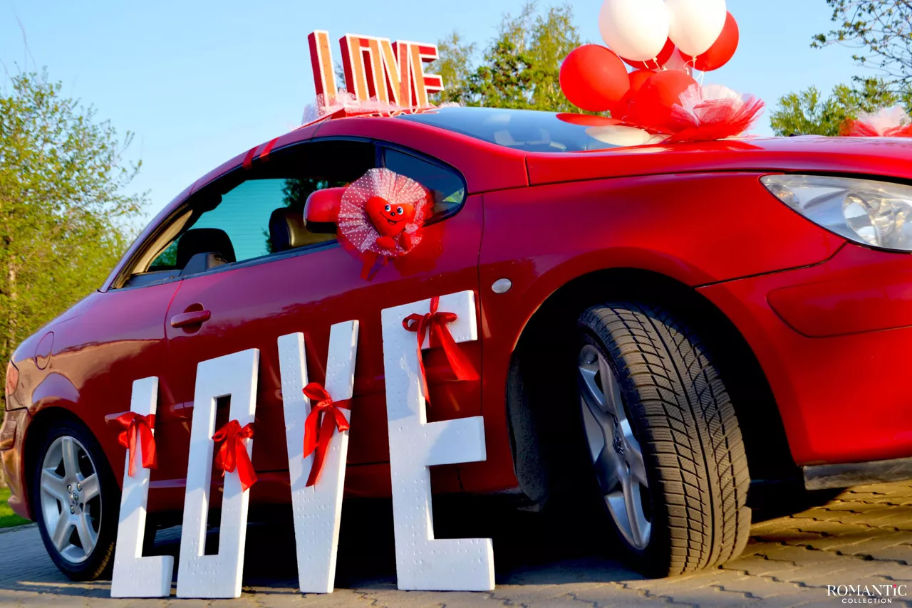 Подарок в машине