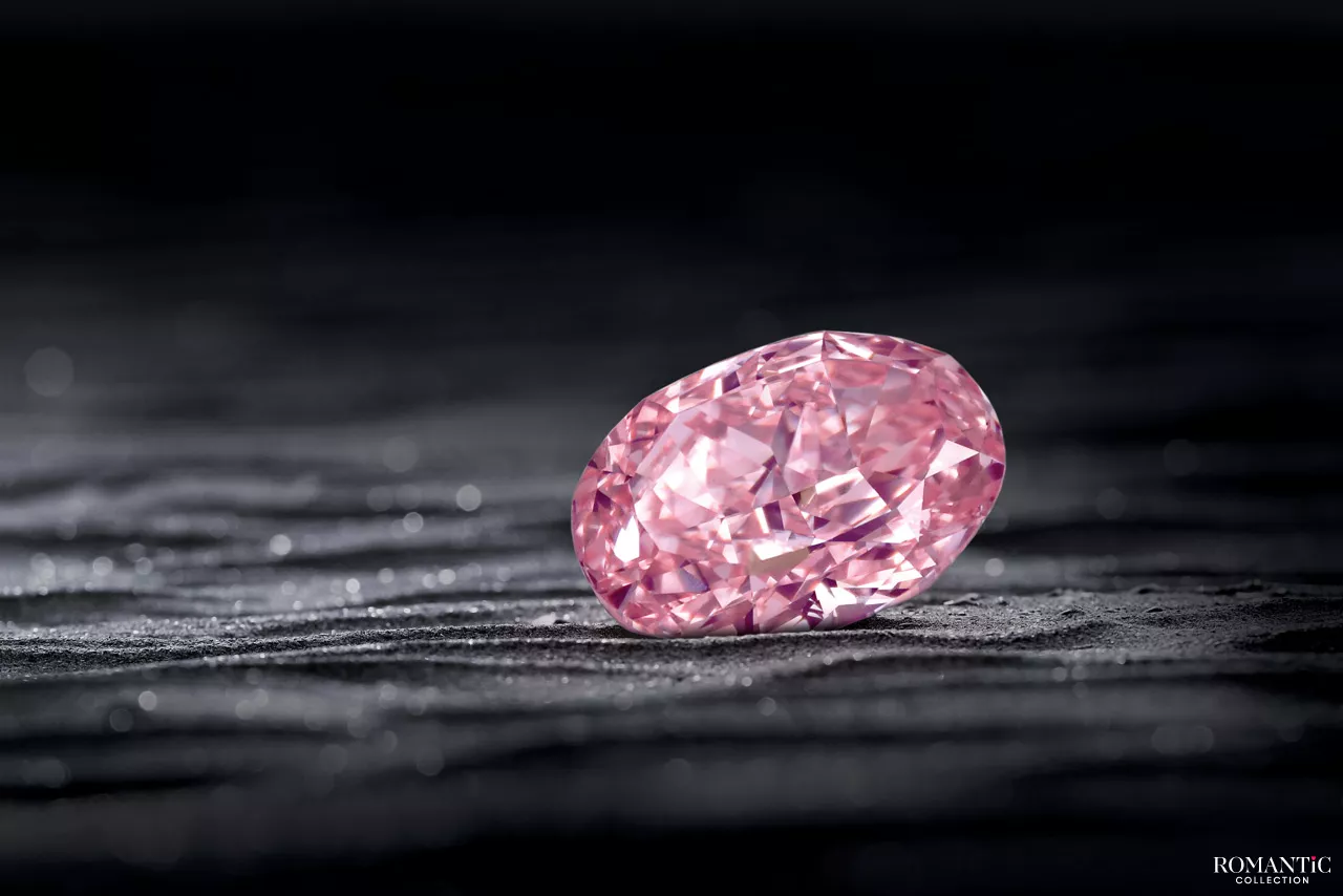 Редчайший розовый бриллиант «Призрак розы» продан за $26,6 млн