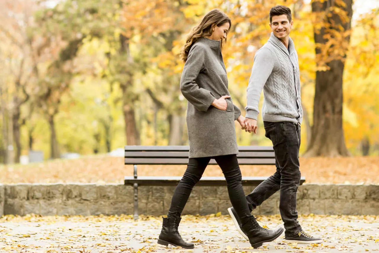 5 популярных мужских фраз при знакомстве: как на них реагировать?