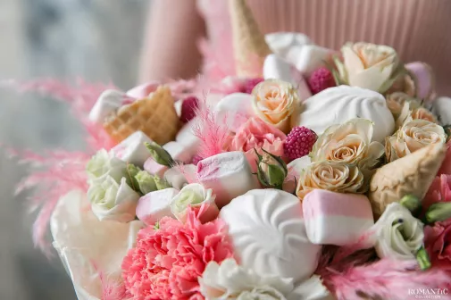 Букет из конфет и шоколада