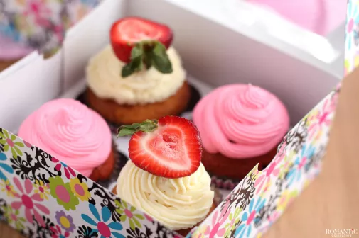 Коробочка с пирожными