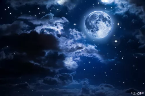 Жители Земли наблюдали необычную «Голубую Луну»