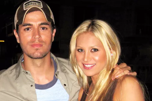 Анна Курникова и Энрике Иглесиас впервые стали родителями