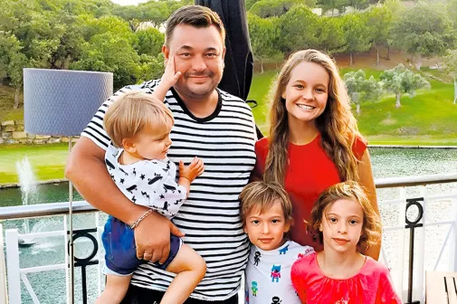 Сергей Жуков трогательно поздравил старшую дочь с днем рождения