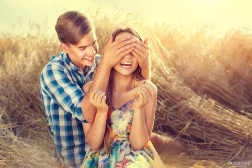 Не сложно увидеть, когда мужчина любит женщину