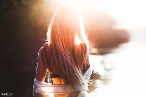 Светило солнце