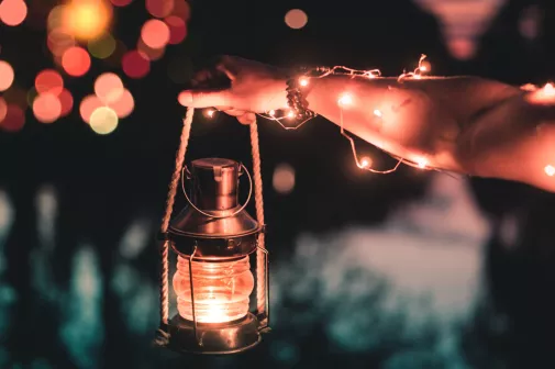 Ты светишься изнутри