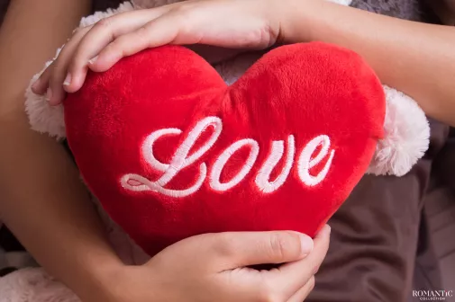 День святого Валентина: Подушечка с именем любимого