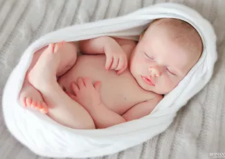 «Подарите нам 6 недель»: письмо новорожденного своим маме и папе