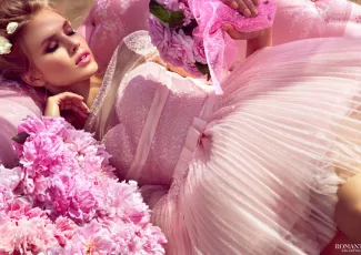 25 невест, которые отказались от классического белого платья и не прогадали