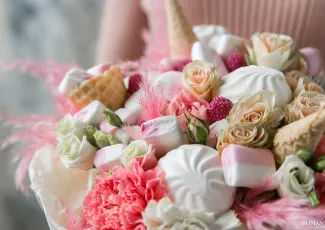 Букет из конфет и шоколада