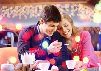 Тёплый ужин при свечах