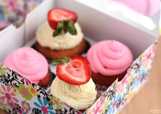 Коробочка с пирожными