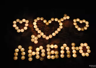 Надписи из свечей