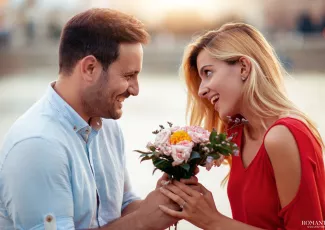 Как необычно подарить цветы?