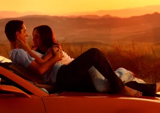 Обои о любви: Двое на закате