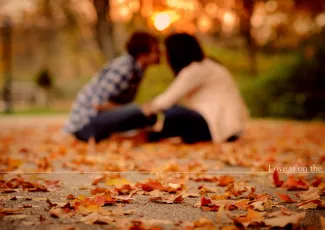 Обои о любви: Осенний поцелуй