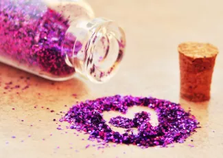 Обои о любви: Сердце из блесток